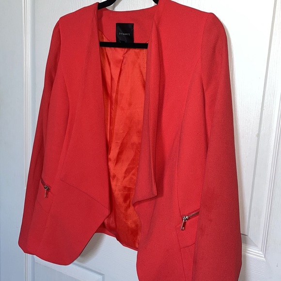Blazer - Picture 5 of 6
